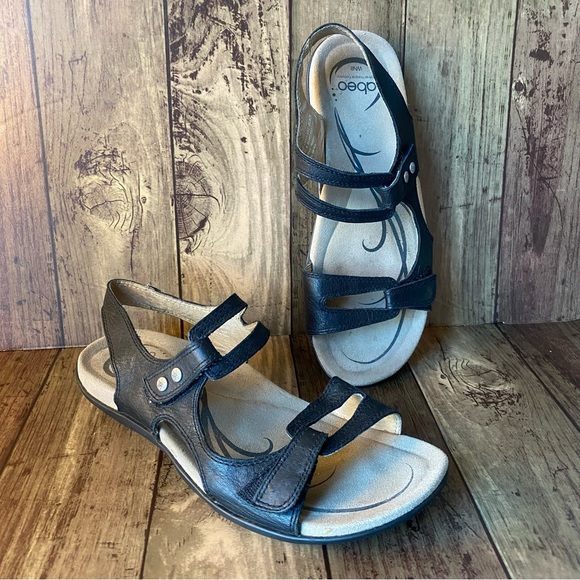 Abeo Shoes - Abeo black leather women’s sandals.